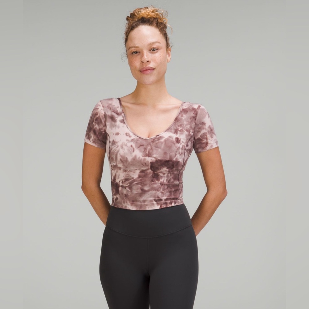 LULULEMON align tee ( NEW WITH TAGS )